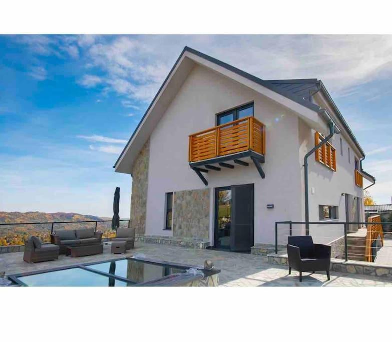 Valley View Breaza Exterior photo