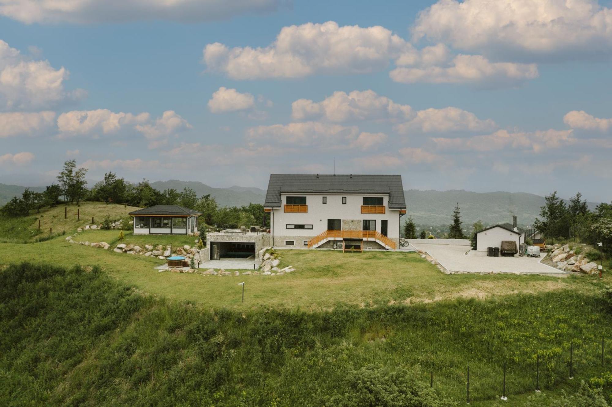Valley View Breaza Exterior photo